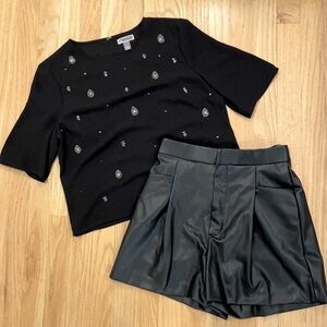 NWOT Chelsea 28 black jewel blouse top